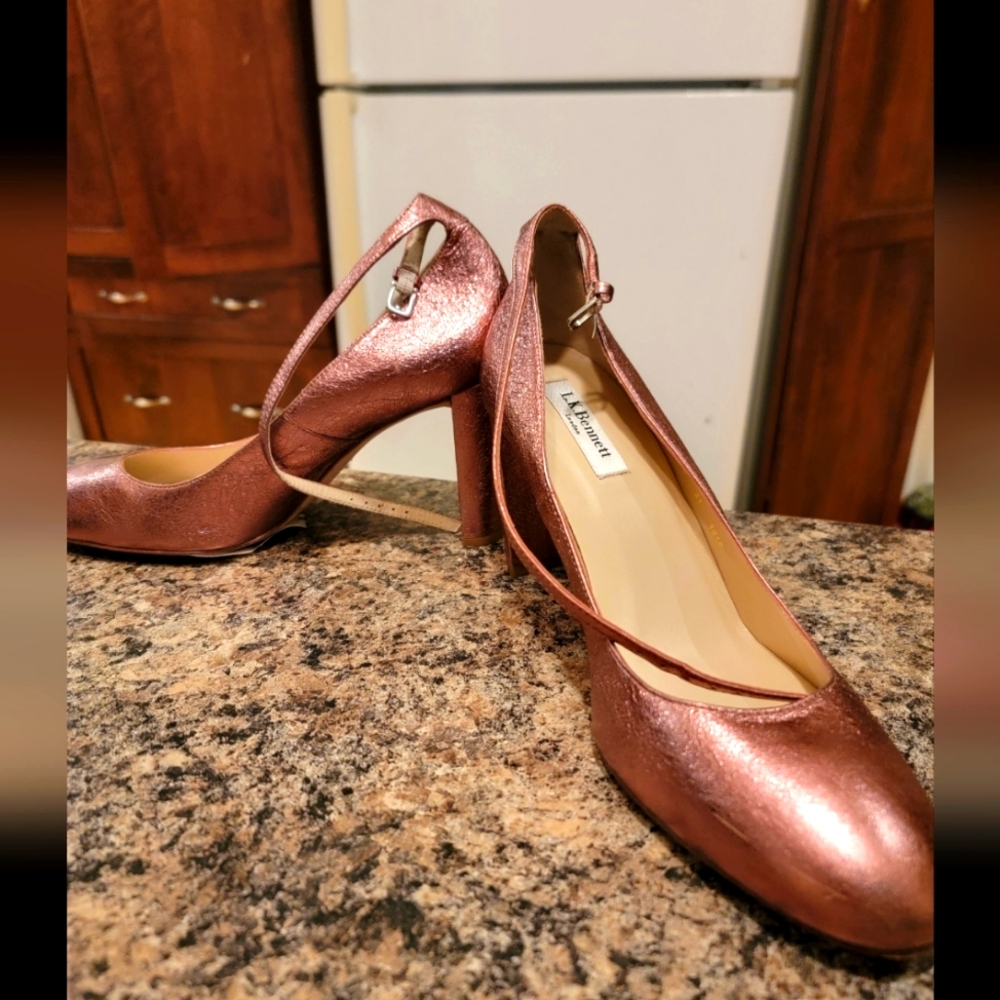 L.K Bemmett London Women's Metallic Pink Heels